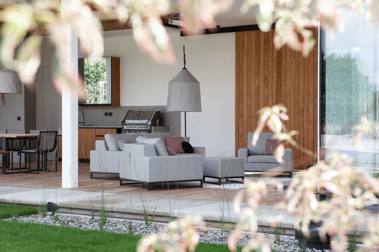 Jak vybrat venkovní nábytek, který vydrží - a navíc skvěle vypadá