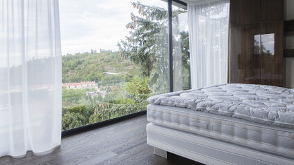 Ložnice s výhledem na Braník